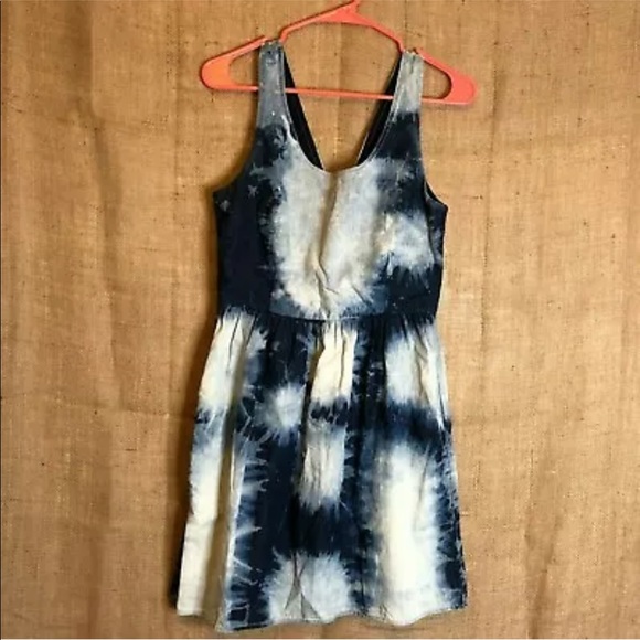 American Eagle Outfitters Dresses & Skirts - American Eagle Dress SZ 6 Mini Acid Wash Denim